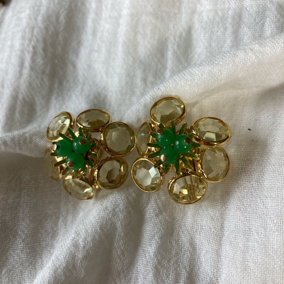 Corocraft Vintage Clip on Earrings with‎ Bezel Crystals and Green Stones - Picture 3 of 7